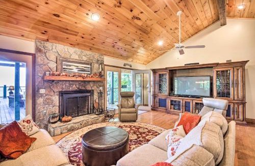 Hiawassee House | Hiawassee Home w/Fire Pit & Furnished Deck!