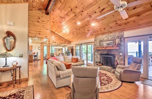 Hiawassee House | Hiawassee Home w/Fire Pit & Furnished Deck!