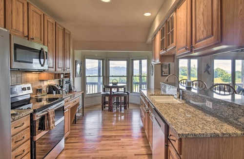 Banner Elk House | 'High Gravity' Banner Elk Custom Chalet w/Views!