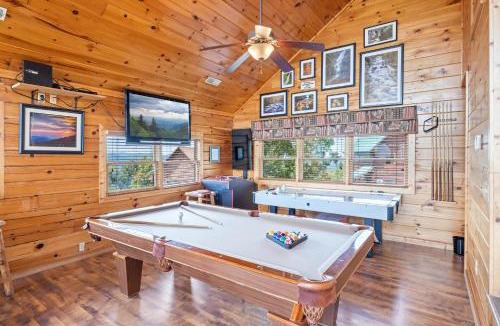 Sevierville House | High Mountain Mist A Beautiful 4 Bedroom Cabin in Starr Crest Resort with hot tub and pool table