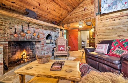 Little Switzerland House | Historic cabin with fire pit, walk to village