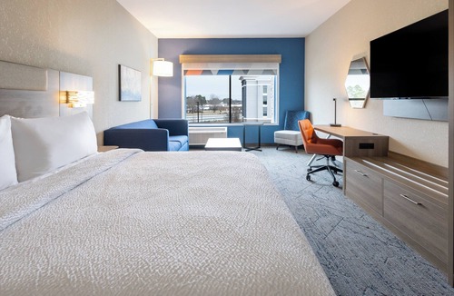 Benson Hotel | Holiday Inn Express & Suites Benson by IHG