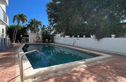 Central Beach Condo | Home away from Home 2 blocks from Fort Lauderdale Beach.