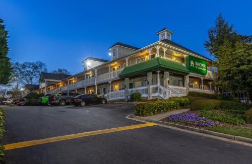 Norcross Hotel | HomeTowne Studios by Red Roof Atlanta - Norcross South