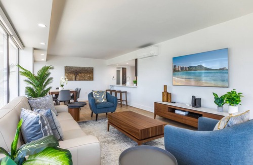 Waikiki Condo | ILIKAI NEWLY RENOVATED OCEAN VIEW ONE FREE PARKING