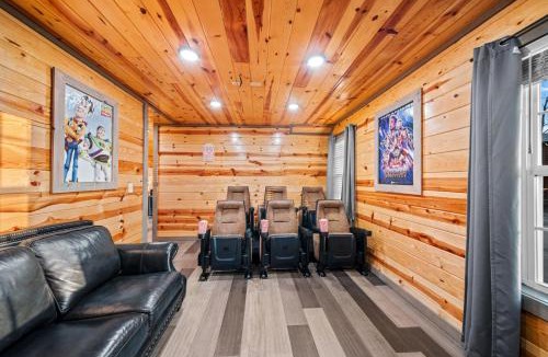 Pigeon Forge House | Indoor Heated Pool, Alpine Resort Near Dollywood, Theater & Game Room, Hot Tub