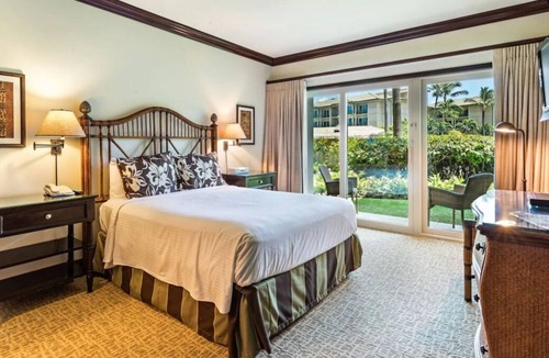 Wailua House | Island Escape! Private Lanai, Full Kitchen, Spa, Minutes to Waipouli Beach