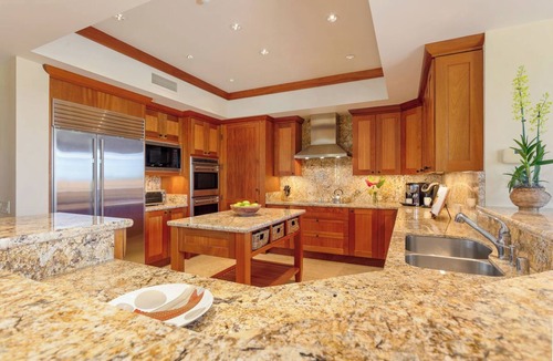 Kaupulehu House | Kahikole 2 – Tranquil & Serene | Onsite Staff & Daily Housekeeping