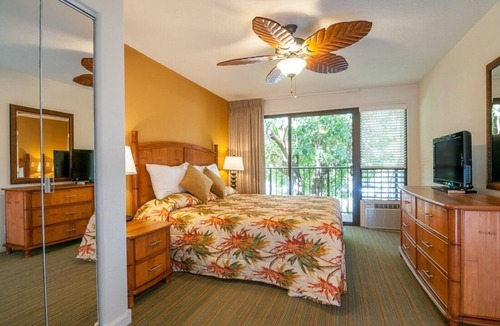 Hanamaulu Resort | Kauai Beach Villas Resort 1 Bedroom with Pool
