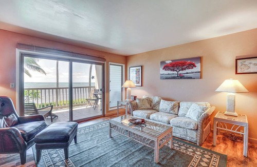 Ualapue Condo | Kaunakakai Condo w/Private Lanai & Ocean Views!
