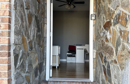 Snow Hill House | King Suite All Private even the Entrance