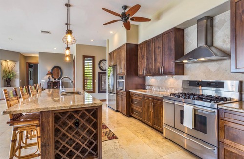 Kailua-Kona House | 🏖️Kona Home w/Pool, Ocean Views & A/C | Sleeps 10