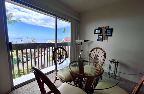 Historic Kailua Village Condo | Kona Mansions | Ocean Views & Amenities!