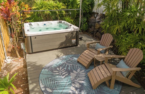 Historic Kailua Village Apartment | Kona Nook - Cozy Studio with Island Warmth