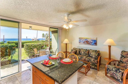 Kahaluu Bay Condo | Kona White Sands A4 | Romantic Ocean View!