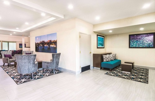 Loudon Hotel | La Quinta Inn & Suites by Wyndham Loudon