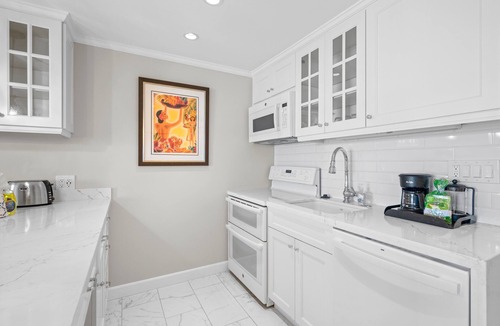 Historic Lahaina Front Street Apartment | Lahaina Shores 511 – Luxury Oceanfront Condo with Stunning Views