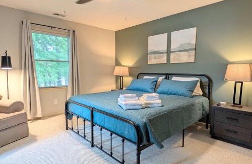 Hillsborough House | Lake Days Getaway - Lakeside Family Escape Near Hillsborough