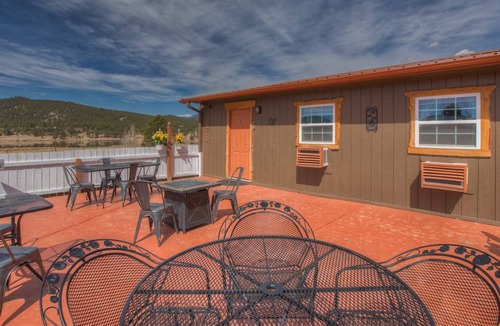Florissant Apartment | Lake George Lodge Unit 3
