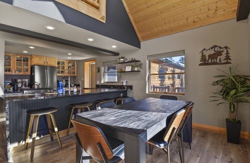 Spring Valley Cabin | Lake Views | Pikes Peak Views | Hot Tub