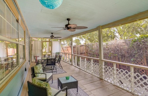 Lake Wales House | Lake Wales Vacation Rental w/Screened-In Porch!