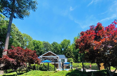 Littleton House | Lakeaholic Landing - Your Lake Gaston Vacation Retreat! Pool and Lake Front!