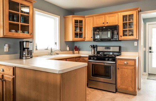 Delavan Lake House | Lakefront, Private Dock, Pet Friendly, Fire Pit