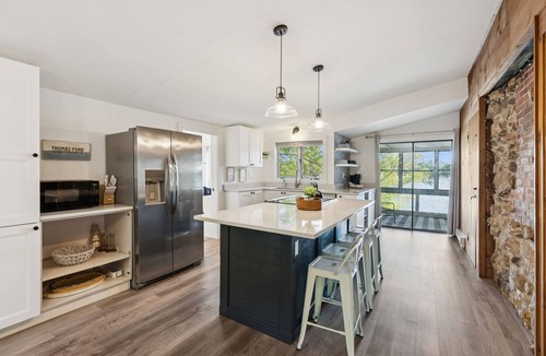 South Casco Cottage | Lakefront Sun & Snow 3-bedroom cottage - quintessential Maine in modern comfort