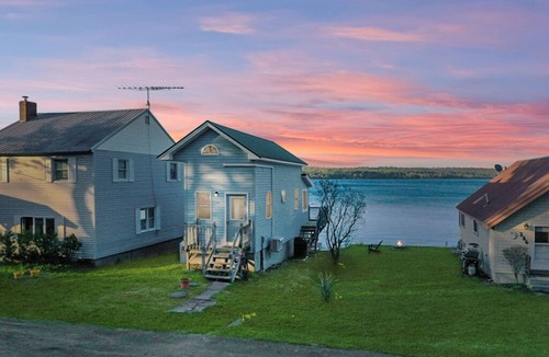 Dover-Foxcroft Cottage | Lakeside Living (Waterfront on Sebec Lake!)