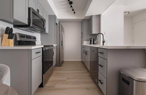 Las Vegas Apartment | Landing | Stunning 1BD, Courtyard