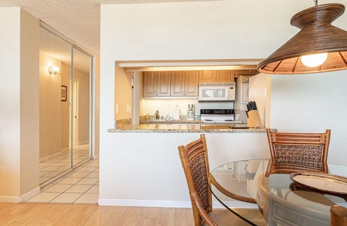 Kihei Condo | Last Minute Summer Sale ! - Enjoy sunsets - 6th floor 1 BD Kihei condo - 200.00