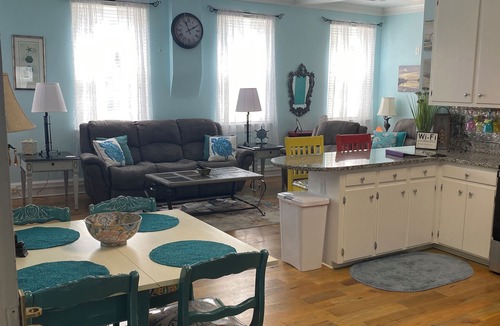 Washington House | Little Inn on Main
