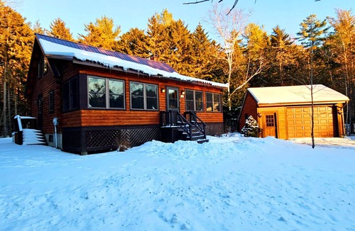 Beaver Cove Cabin | Little Moose Lodge *Lake Access*Pet Friendly*A/C*Washer/Dryer