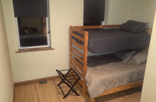 Cochrane Cabin | Logde sleeps 11 .set up for exploring the Mississippi River or Driftless Area.