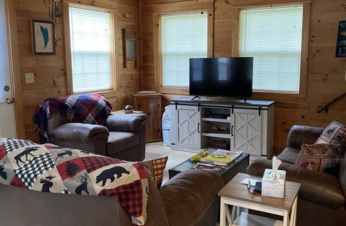 Skowhegan Cabin | Loon Lodge.A charming 2-bedroom cabin in the woods of Skowhegan with AC, WiFi