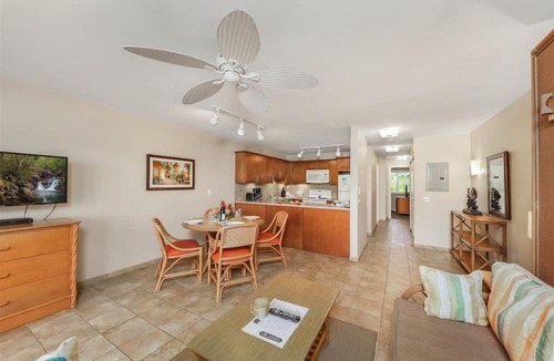 Kapaa House | Lush Garden Island Condo Pono Kai Resort H105