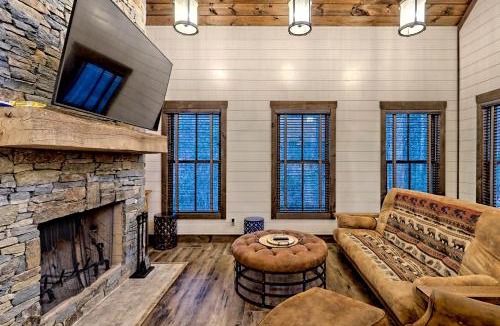 Clarkesville House | Luxurious Cottage Rental for an Amazing Family Getaway in Georgia