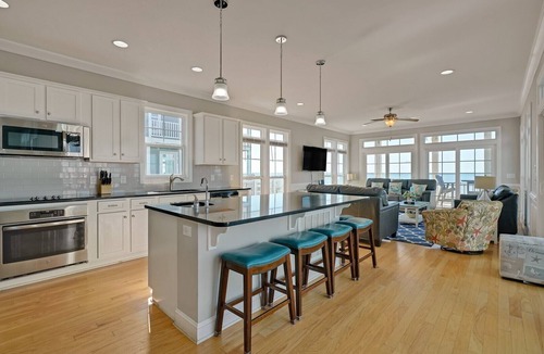 Long Beach House | Luxurious oceanfront retreat in Oak Island, perfect for 24 guests!
