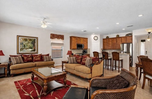 Watersong House | Luxury Family Getaway 4 Bedrooms 5 Bathrooms 25 Minutes to the Disney Magic!