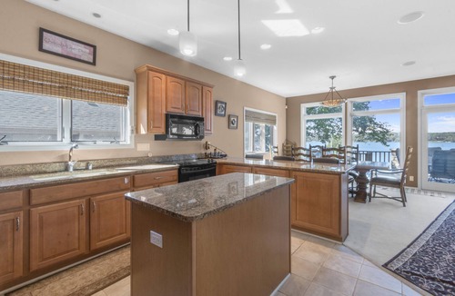 Delavan Lake House | Luxury Lake House on Delavan, flat frontage on the lake, large pier, sleeps 20