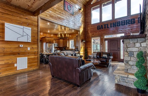 Chalet Village North Cabin | Luxury LongView Lodge-Sleeps 20-Best Location in Smokies-16 Beds-Pool