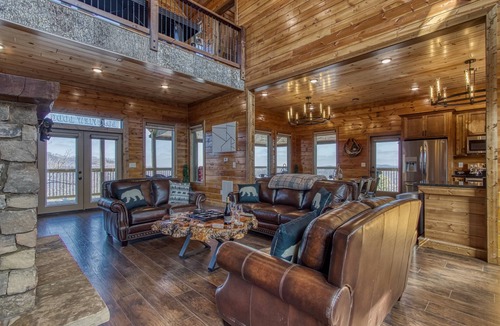 Chalet Village North Cabin | Luxury LongView Lodge-Sleeps 20-Best Location in Smokies-16 Beds-Pool