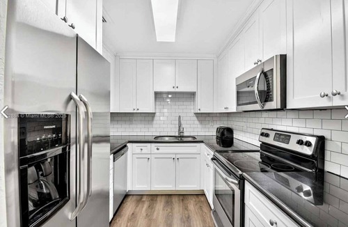 Croissant Park House | Luxury Private Resort-Style Retreat in the Heart of Fort Lauderdale