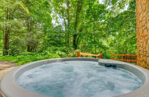 Waynesville House | Maggie Valley Townhome In Smoky Mountain Foothills