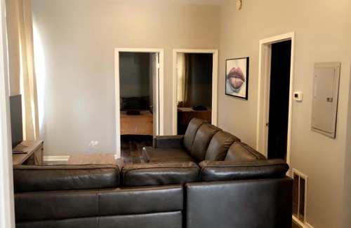 Bridgeport Apartment | Mccomick Place/China town getaway