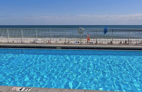 Ono Island Condo | MILLION DOLLAR VIEW WITH PRIVATE PARKING SLEEPS 6, BOOK 7 DAYS GET 10% DISCOUNT!
