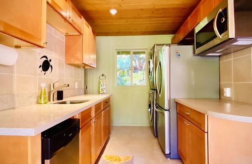 Volcano Cottage | Minutes from Hawai’i Volcano National Park.Peaceful, clean, and just awesome