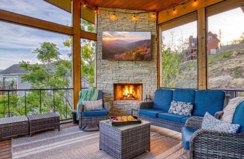 Chalet Village North House | Minutes from the Strip Downtown Gatlinburg Stunning Views Sleeps 125BathsHot Tub Pool
