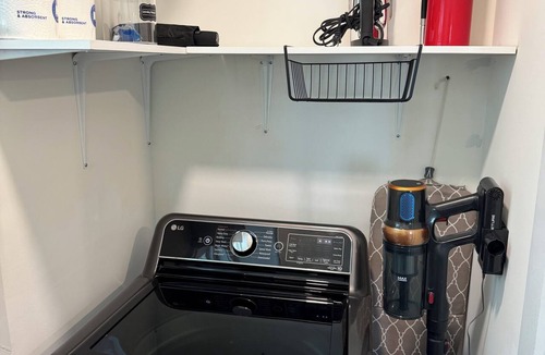 Belvedere Park Apartment | Modern 3BR/2BA Retreat Near Decatur w/Screened Porch