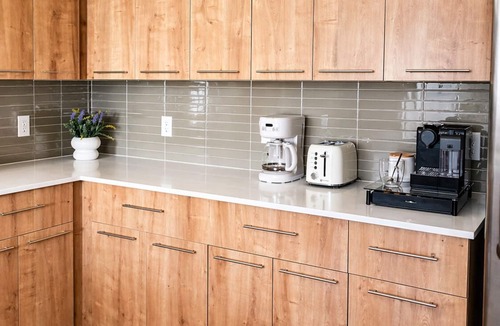 Florida Center Apartment | Modern Comfort & Style, Apt with Balcony, Full Kitchen & Relaxing Stay.